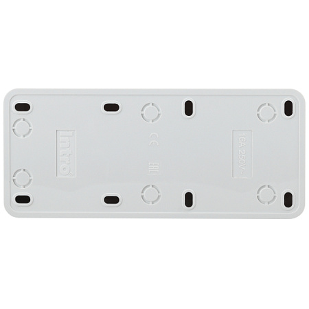 Розетка Quadro 2-206-01 3мест. ОУ 16А-250В IP20 белый