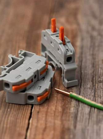 Клемма проходная СК-412-2 на дин-рейку 2полюса (0.5-4мм) HLT