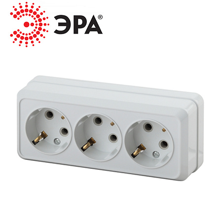 Розетка Quadro 2-206-01 3мест. ОУ 16А-250В IP20 белый